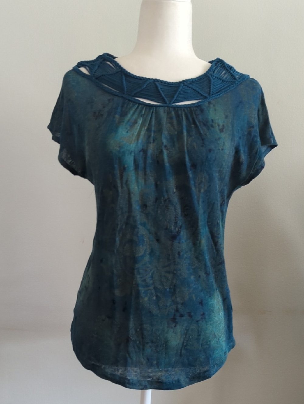 Lucky Brand beautiful blue green blouse with woven collar